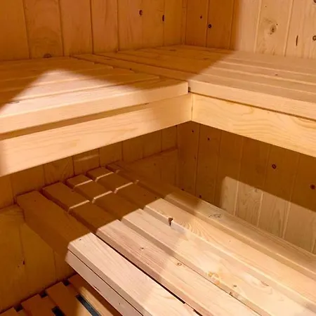 Sliczny Z Sauna Villa